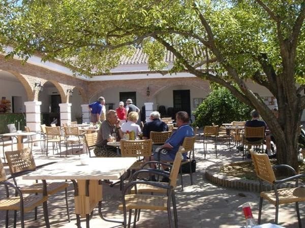 lauro club house